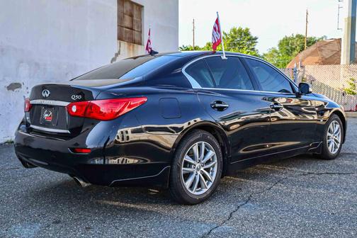 Black 2015 INFINITI Q50 Premium