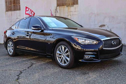 Black 2015 INFINITI Q50 Premium