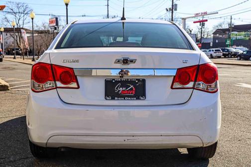 Summit White 2014 Chevrolet Cruze 1LT