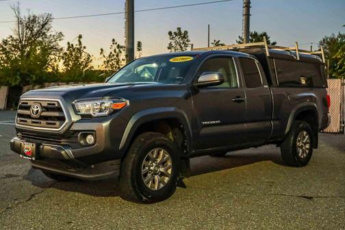 2016 Toyota Tacoma SR5