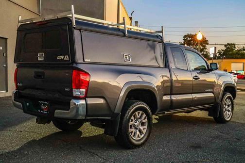 2016 Toyota Tacoma SR5