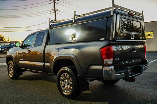 2016 Toyota Tacoma SR5