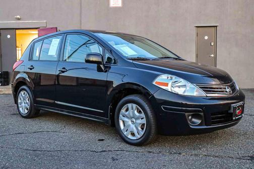 2011 Nissan Versa 1.8 S