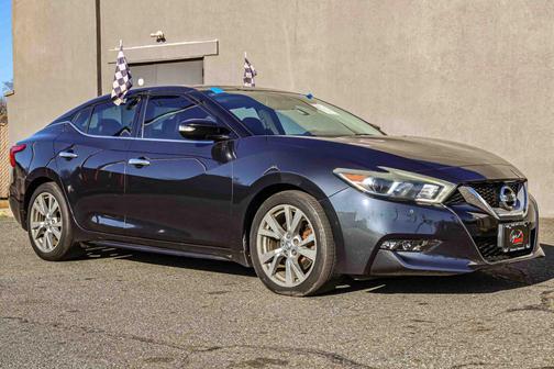 Black 2016 Nissan Maxima 3.5 SL