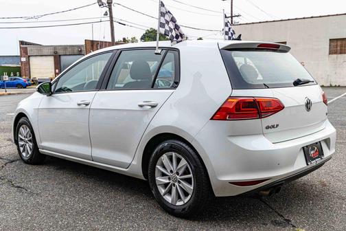 2017 Volkswagen Golf TSI S 4-Door