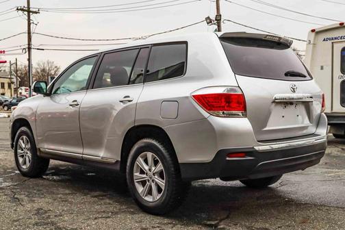 2013 Toyota Highlander SE