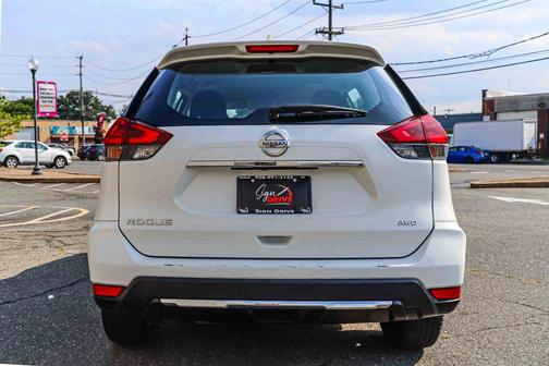 Glacier White 2019 Nissan Rogue S