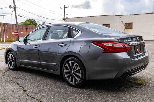 2017 Nissan Altima 2.5 SV