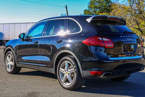 2014 Porsche Cayenne Platinum Edition