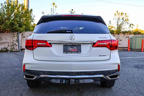 2017 Acura MDX 3.5L w/Technology Package