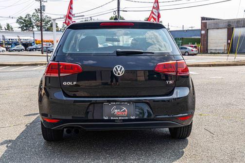 2016 Volkswagen Golf TSI S 4-Door