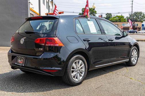 2016 Volkswagen Golf TSI S 4-Door