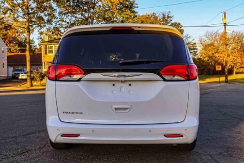 2019 Chrysler Pacifica L
