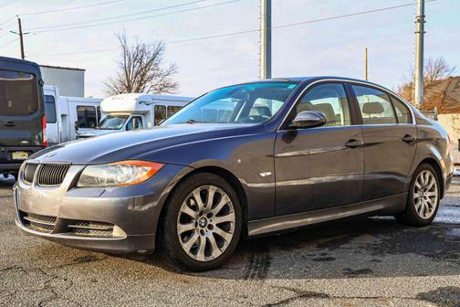 2006 BMW 330 330i Sedan 4D