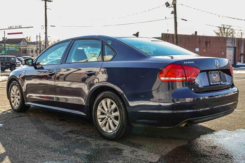 2015 Volkswagen Passat 1.8T S