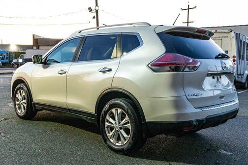 2016 Nissan Rogue SV