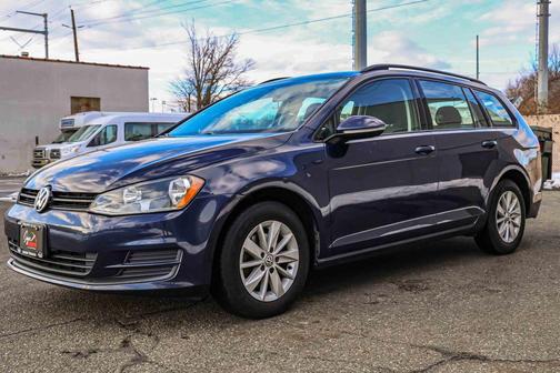 2016 Volkswagen Golf SportWagen TSI S 4-Door
