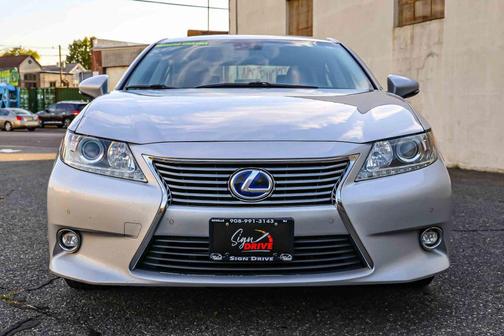 2014 Lexus ES 300h Base