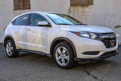 White Orchid Pearl 2016 Honda HR-V LX