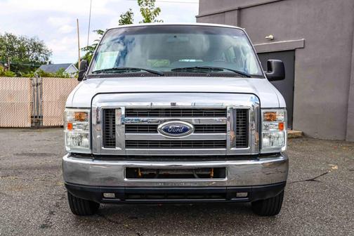 2013 Ford E350 Super Duty XLT
