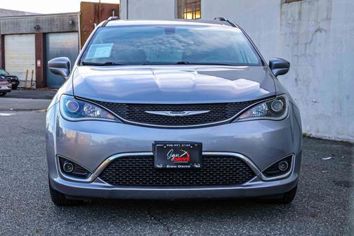 2018 Chrysler Pacifica Touring-L