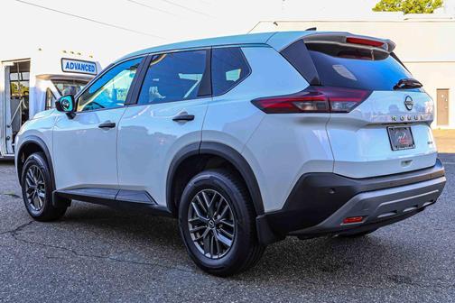 Glacier White 2023 Nissan Rogue S