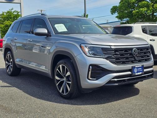Silver Bird Metallic 2024 Volkswagen Atlas 2.0T SEL Premium R-Line