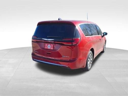2025 Chrysler Pacifica Hybrid Select