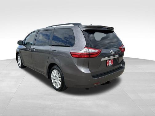 2017 Toyota Sienna XLE Premium