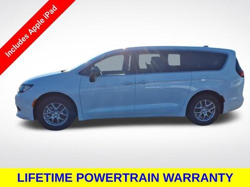 2026 Chrysler Voyager LX