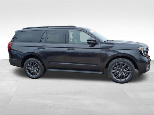 Dark Matter Gray Metallic 2026 Ford Expedition Platinum