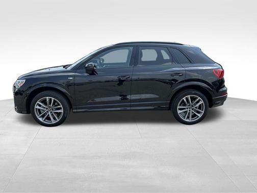 2024 Audi Q3 45 S line Premium