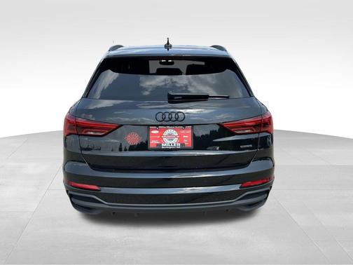 2024 Audi Q3 45 S line Premium