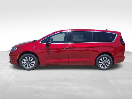 2025 Chrysler Pacifica Hybrid Select