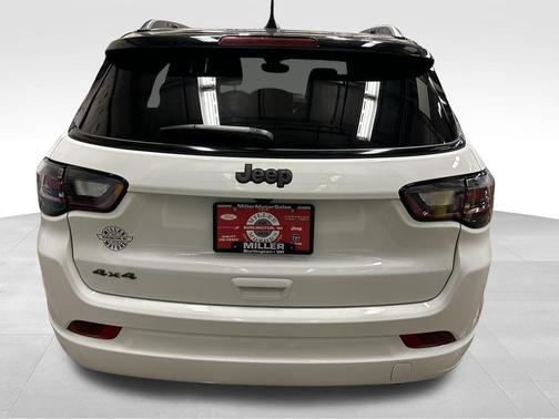 2022 Jeep Compass Altitude