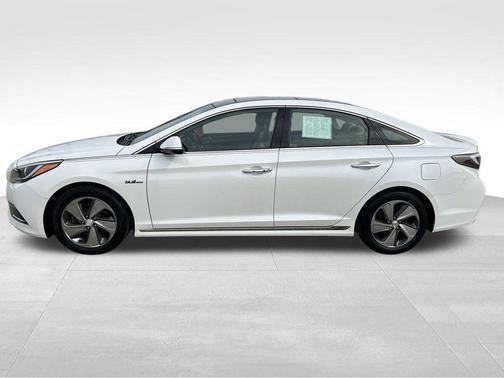2016 Hyundai SONATA Hybrid Limited