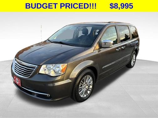 2015 Chrysler Town & Country Touring-L