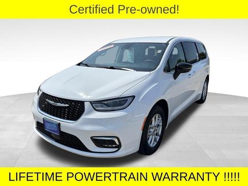 2024 Chrysler Pacifica Touring-L