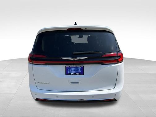 2024 Chrysler Pacifica Touring-L