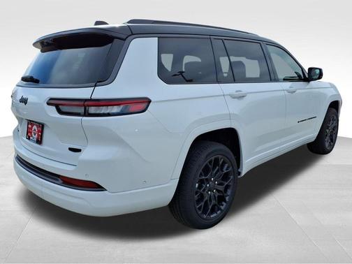 Bright White Clearcoat 2026 Jeep Grand Cherokee L Summit