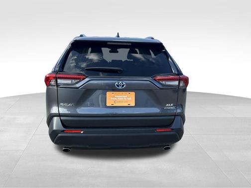 2023 Toyota RAV4 Hybrid XLE