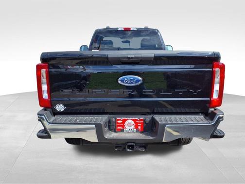 2025 Ford F-350 XLT