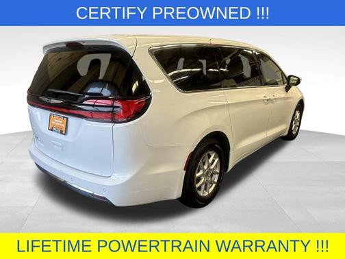 2023 Chrysler Pacifica Touring-L