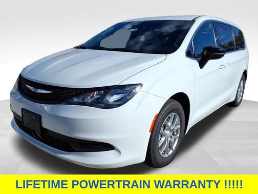 2026 Chrysler Voyager LX