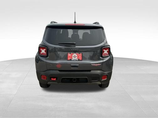 2022 Jeep Renegade Trailhawk