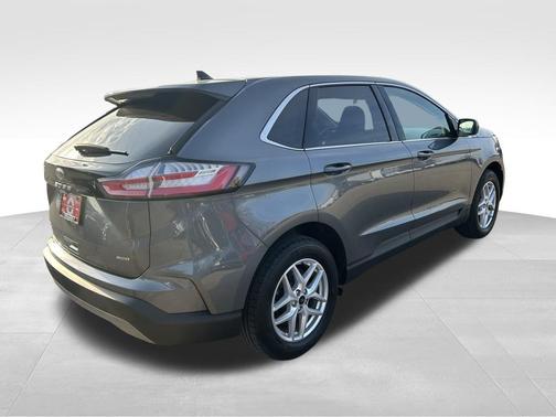 Carbonized Gray Metallic 2024 Ford Edge SEL