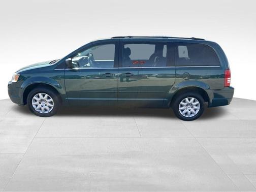 2009 Chrysler Town & Country LX