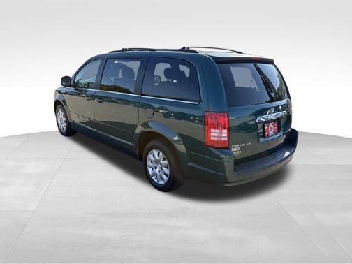 2009 Chrysler Town & Country LX