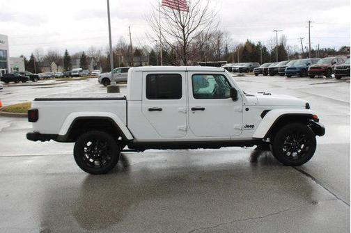 2024 Jeep Gladiator Nighthawk