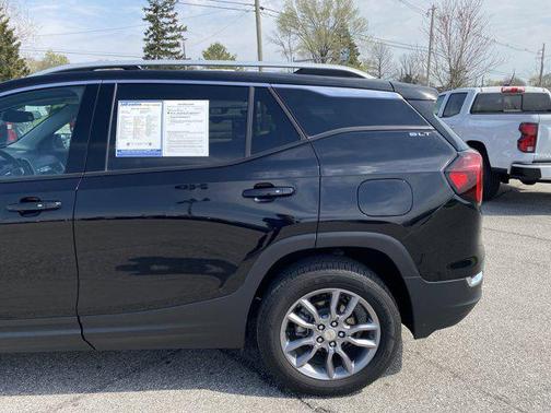 2022 GMC Terrain SLT